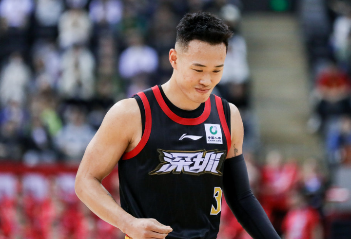 开云app-深圳大胜1-0浙江：贺希宁32+5总分升队史第二 史密斯27+9